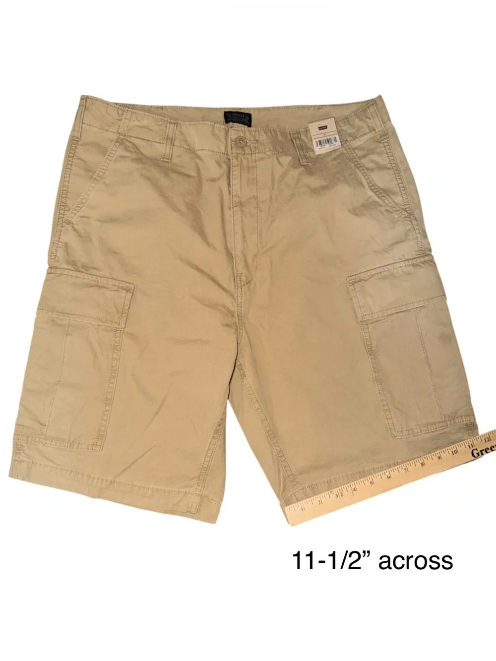NWT Levi's Men's Cargo Shorts. Color Tan-Harvest Gold-Waist 36”.